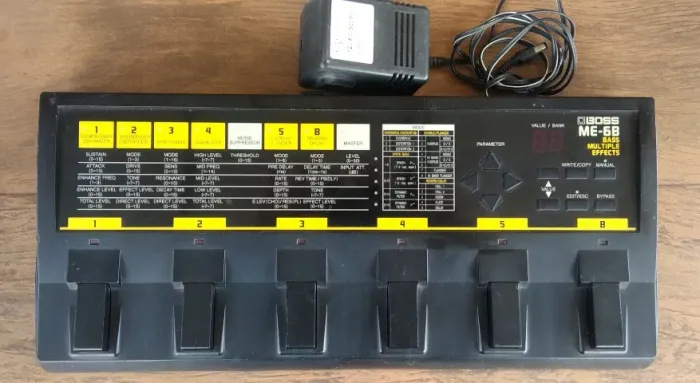 PEDALEIRA DE BAIXO BOSS ME 6B(JAPONESA)