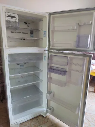 Geladeira com defeito