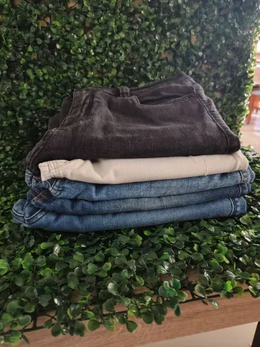 Combo de calças jeans femininas tamanho (34, 40 e 42)