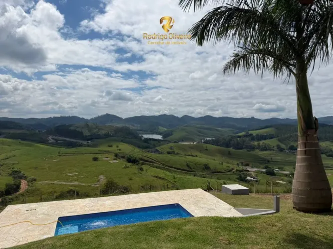 Linda Chácara à Venda porteira fechada em Paraibuna com 1650mt