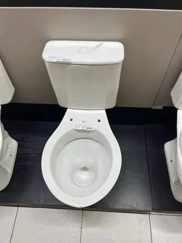 Vaso sanitário com caixa acoplada Deca