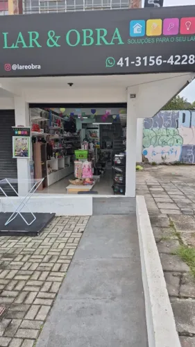 loja de utilidades domésticas e ferragens na vila hauer