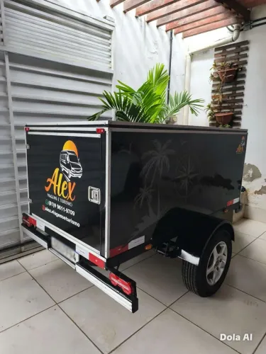 Reboque Baú de alto padrão