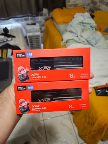 2 x Memória RAM 8GB DDR4 3200Mhz XPG