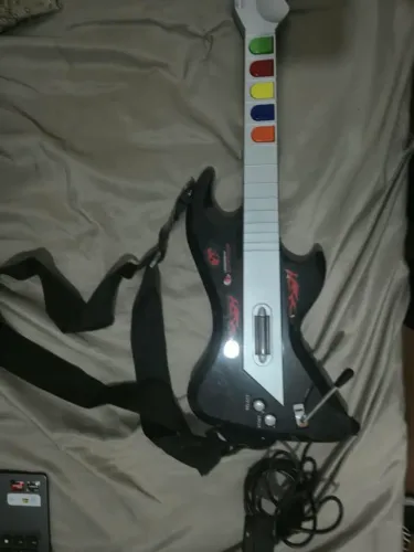 Guitarra Super Hero usada