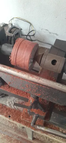 Torno de madeira
