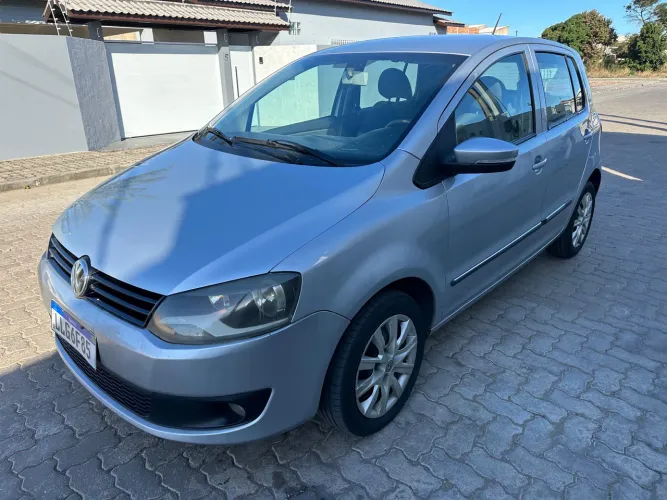 Volkswagen Fox 1.0 MI Total Flex 8V 5P 2011