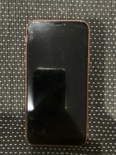 iPhone XR - tela trincada