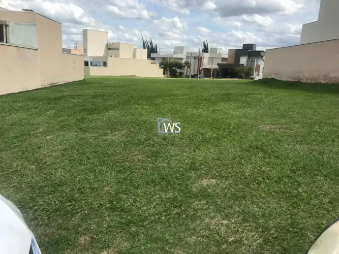 Terreno à Venda no Condomínio Portal do Lago em Mogi Mirim SP