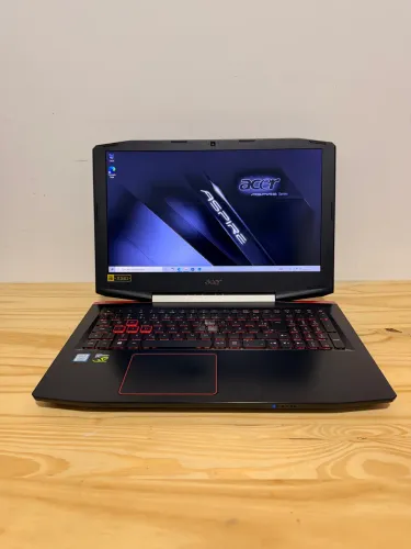 Notebook Acer Nitro - GTX 1050 Ti / Intel Core i7 7700HQ / 16GB / SSD 256GB