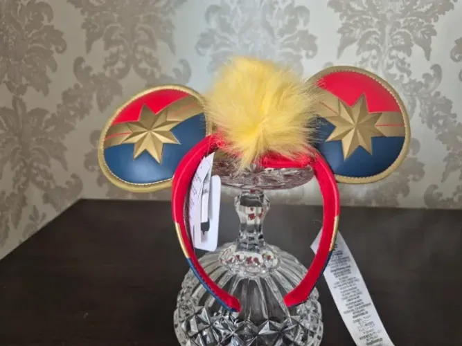 Headband / Tiara Orelhas Mickey. Disney Parks. Capitã Marvel