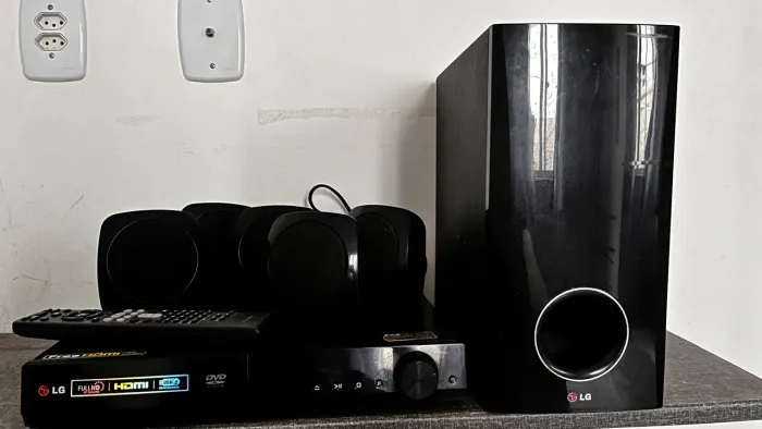 VENDO HOME THEATER LG 5.1 COMPLETO - R$ 550,00