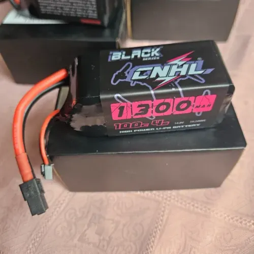 Bateria Lipo 1300 Cnhl 1300mah 14.8v 4s 100c Xt60 Drone Race