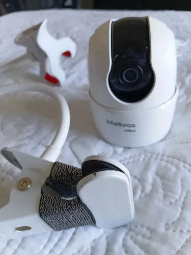 Câmera Inteligente Intelbras Ime 360 3mp Visão 360 Wi-fi Cor Branco