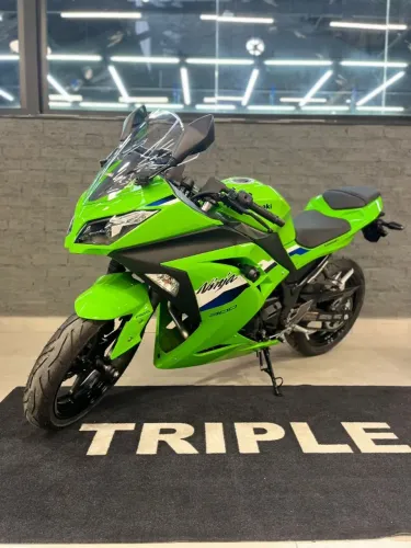 Kawasaki Ninja 300 2026