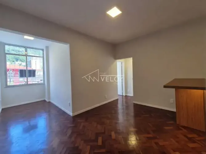Apartamento : Padrão / Residencial / Humaitá