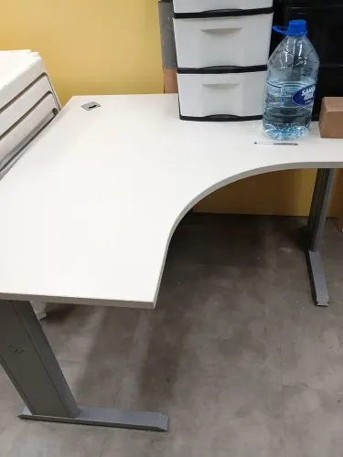 Vendo mesa de escritório 
