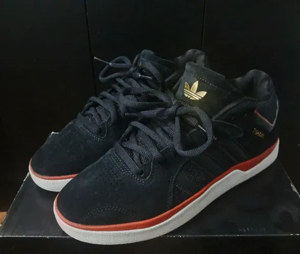 Tenis Adidas tyshawn skate