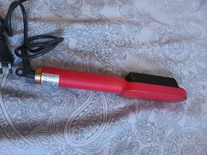 Escova alisadora bivolt