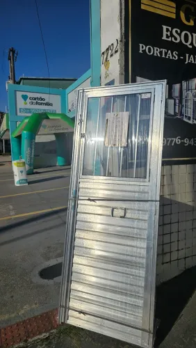 PORTA DE ALUMÍNIO COM GRADE E VIDRO 80CM - DIRETO DA FÁBRICA