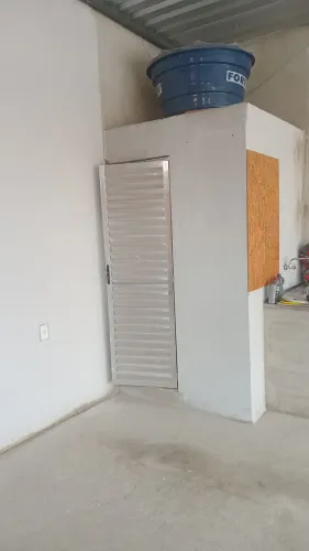 Aluguei de galpao 98 metros quadrados