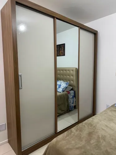 Guarda Roupas 3 portas com Espelho