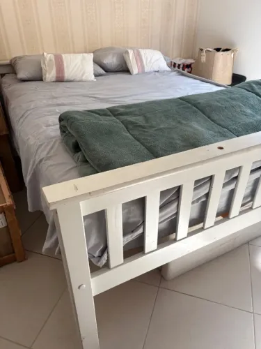Cama de casal com colchão