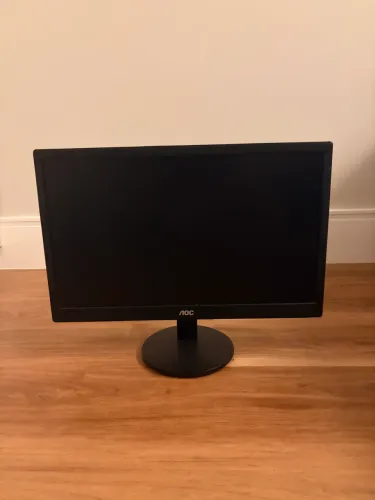 Monitor AOC 18,5" HD +Adaptador VGA - Excelente Estado