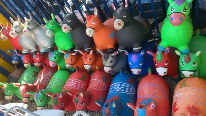Cavalinho Upa Upa Infantil Brinquedo C/ Musica Pula Pula