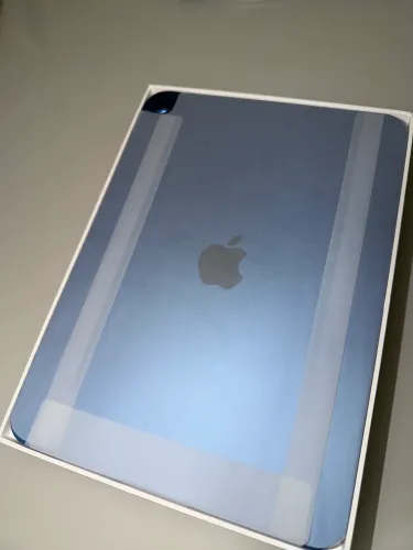 iPad 128 GB - Novo| deslacrado apenas para conferência