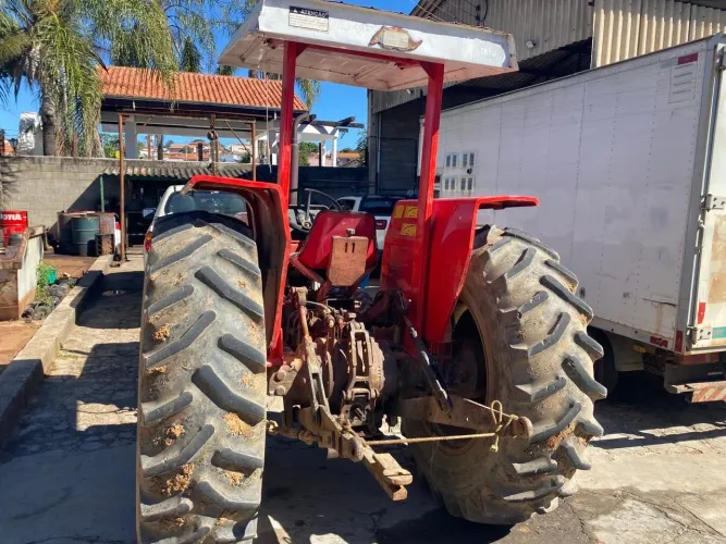 VENDE-SE TRATOR MASSEY FERGUSON 290