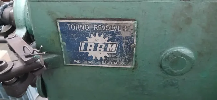 Torno Revólver Iran 1 1/2 