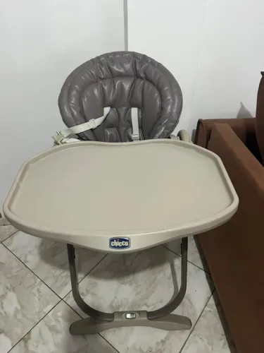 Cadeira de alimentação
