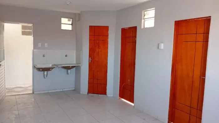 Tá barato! Alugo apartamentos com 02 quartos por apenas R$ 900,00 na Av Jovita Feitosa