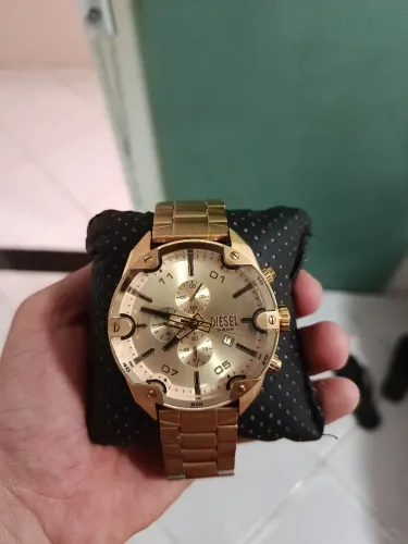 Relógio Diesel Masculino Dourado - Cronógrafo, Elegante e Imponente