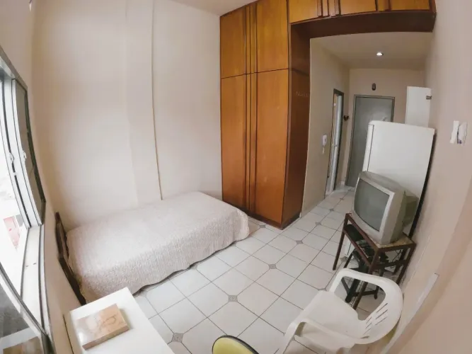 Kitnet mobiliada, no Centro, direto com proprietário. CC 606