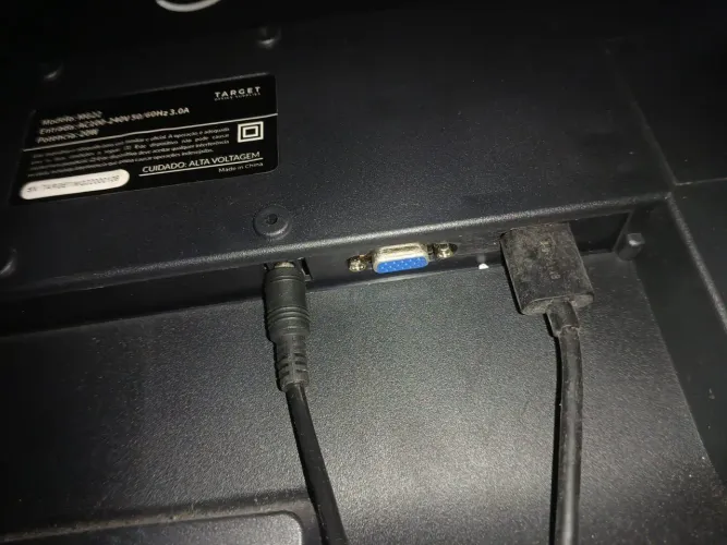 Monitor target 22 polegadas, entrada hdmi e vga