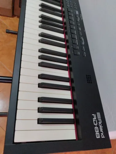 Roland RD-88 Piano Digital Supernatural