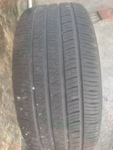 Pneu de Hilux 265/45 R21 104W M+S