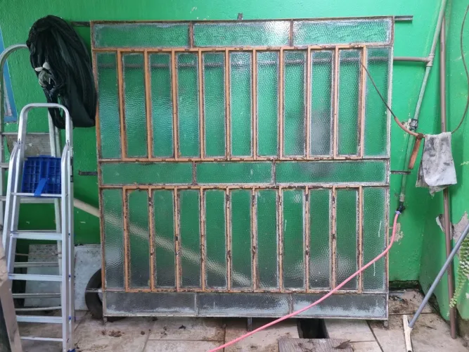 Janelão basculante 1,80 x 1,80