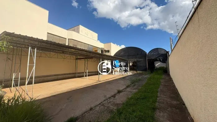 Casa com 1 dormitório para alugar, 138 m² por R$ 2.567,10/mês - Vila Santa Catarina - Amer