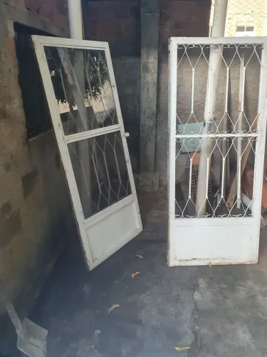 Porta de ferro dupla 1,60 x 1,90