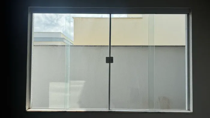 Janela de Vidro de Correr 2,01m x 1,28m - 4 Folhas