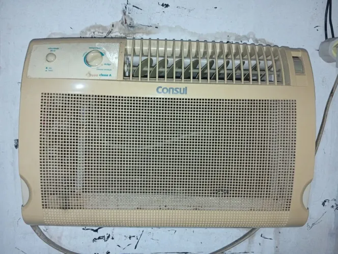 AR CONDICIONADO DE JANELA 10BTU