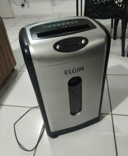 Fragmentadora de Papel Elgin FC 7150C 220V - Ótimo Estado