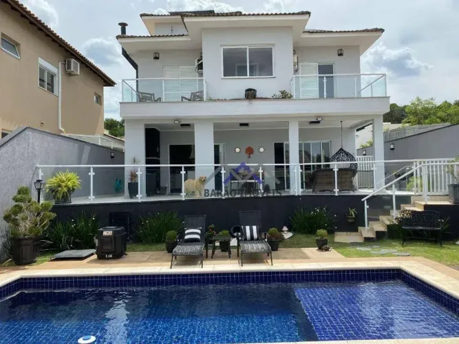 Casa à venda c/ 4 suítes em condomínio Bosque dos Jatobás em Jundiaí/SP.
