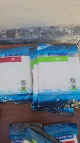 Vende-se tomada e tampa cega