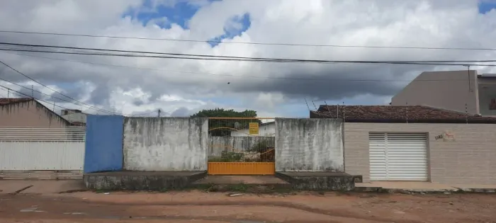Vendo Terreno No Planalto - Com Escritura.