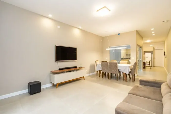 C-CA1561 Belíssima Casa 180m², Próximo ao Santa Mônica Clube