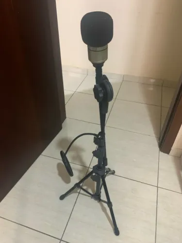 Microfone Condensador MXL 990 + Pedestal